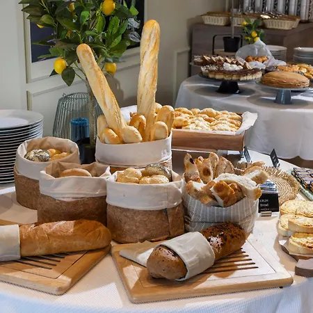 Eola Апартаменты *