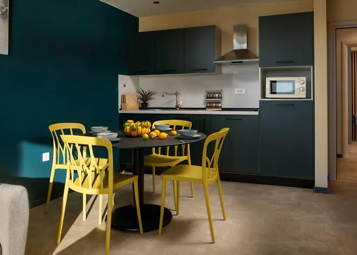 Eola Апартаменты Стара Башка